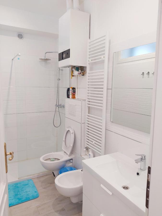 Modern Room With Private Bathroom Trento Eksteriør bilde