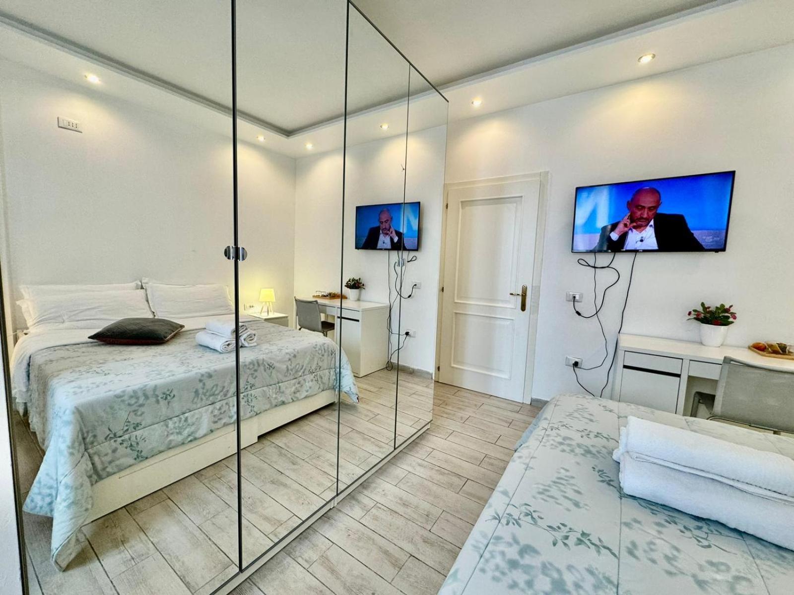 Modern Room With Private Bathroom Trento Eksteriør bilde