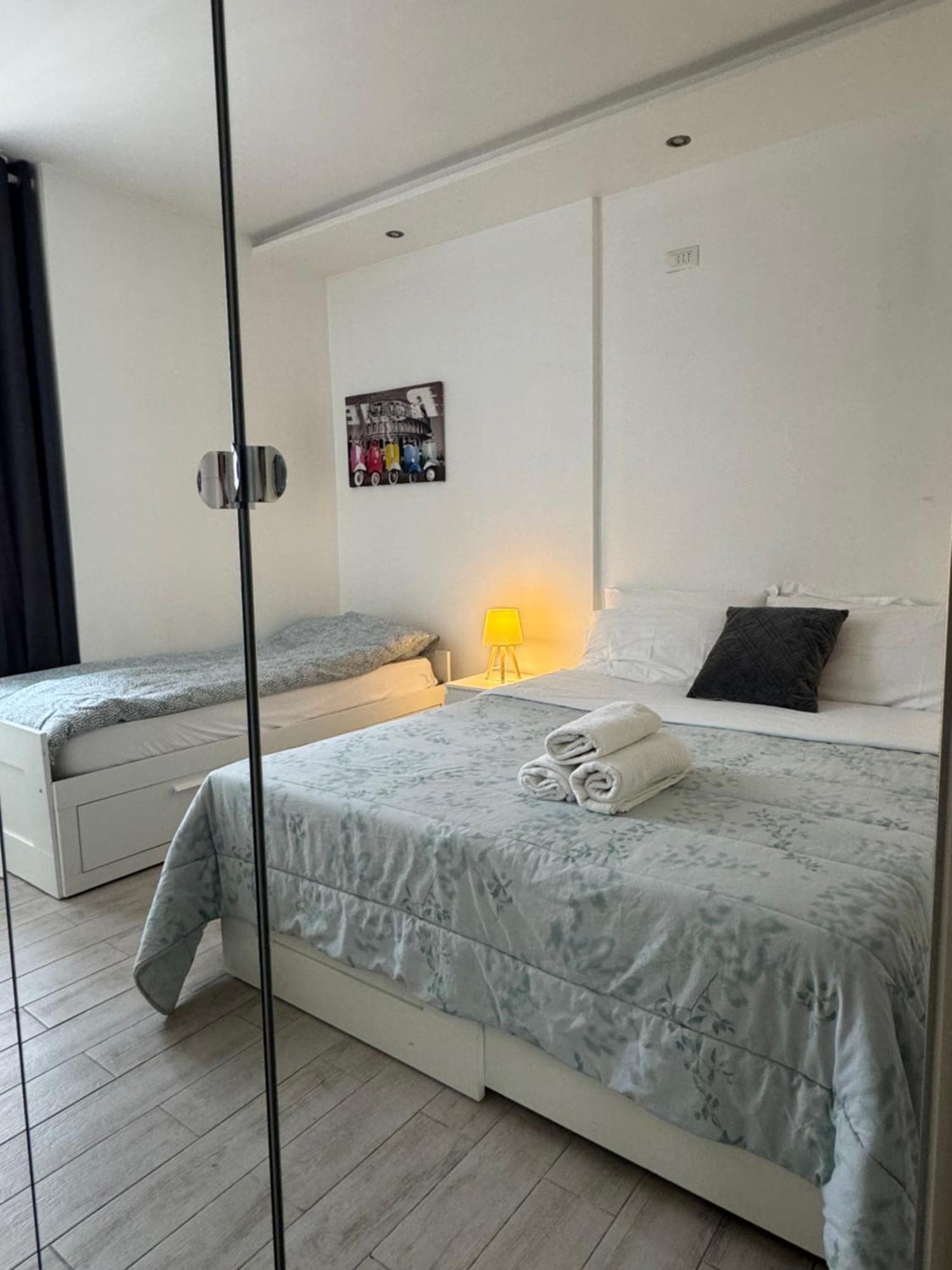Modern Room With Private Bathroom Trento Eksteriør bilde